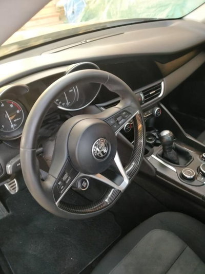 Alfa Romeo Giulia 2.2 Turbodiesel 150 CV AT8 Business (3)