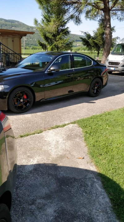 Alfa Romeo Giulia 2.2 Turbodiesel 150 CV AT8 Business (6)