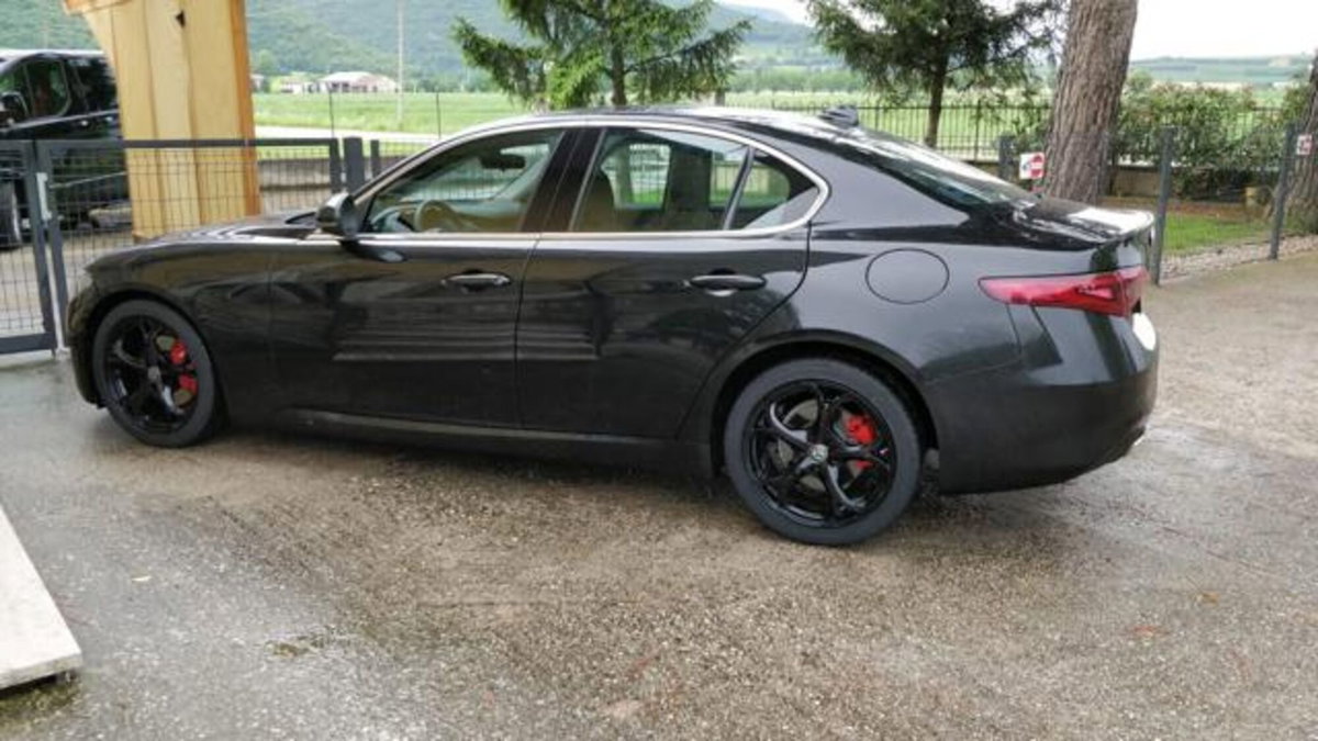 Alfa Romeo Giulia 2.2 Turbodiesel 150 CV AT8 Business (8)