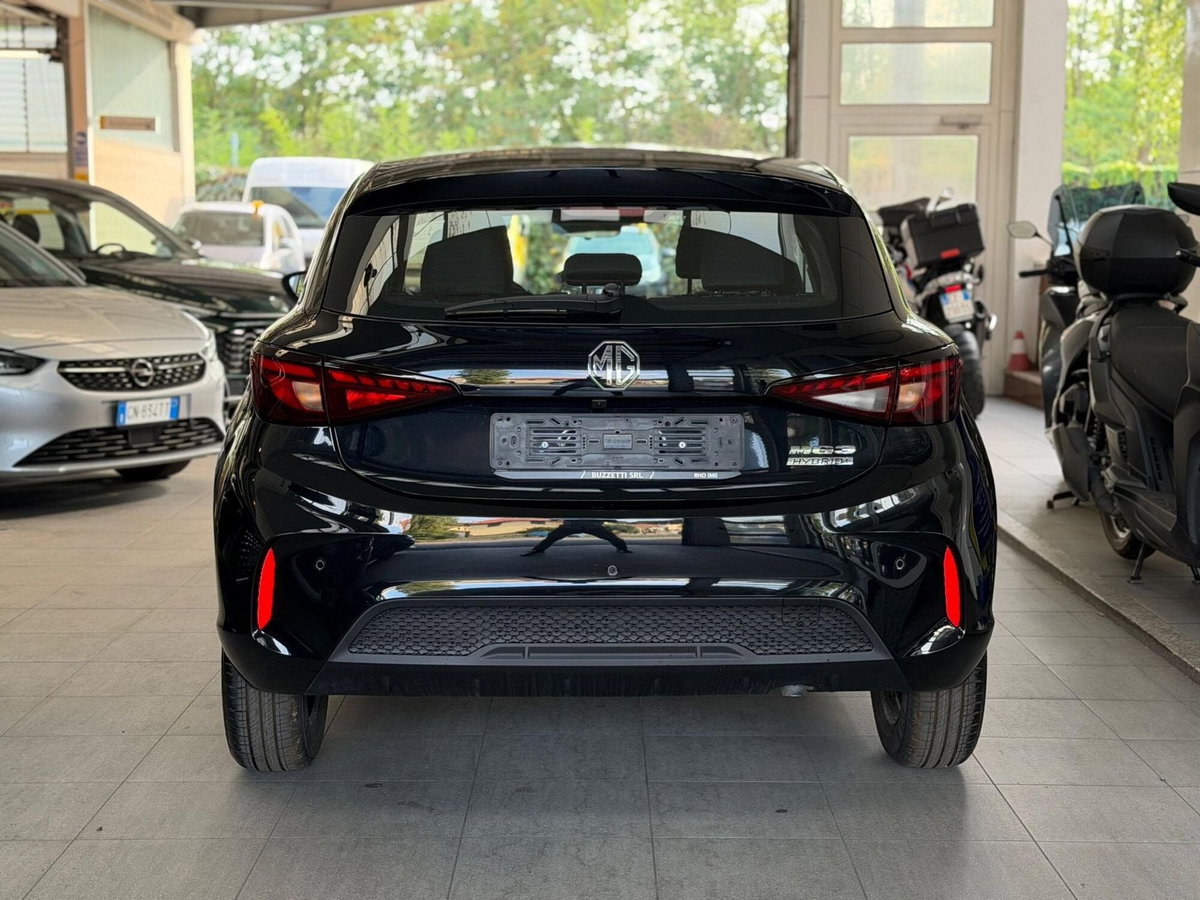 Mg MG3 1.5 hybrid+ Standard auto (5)