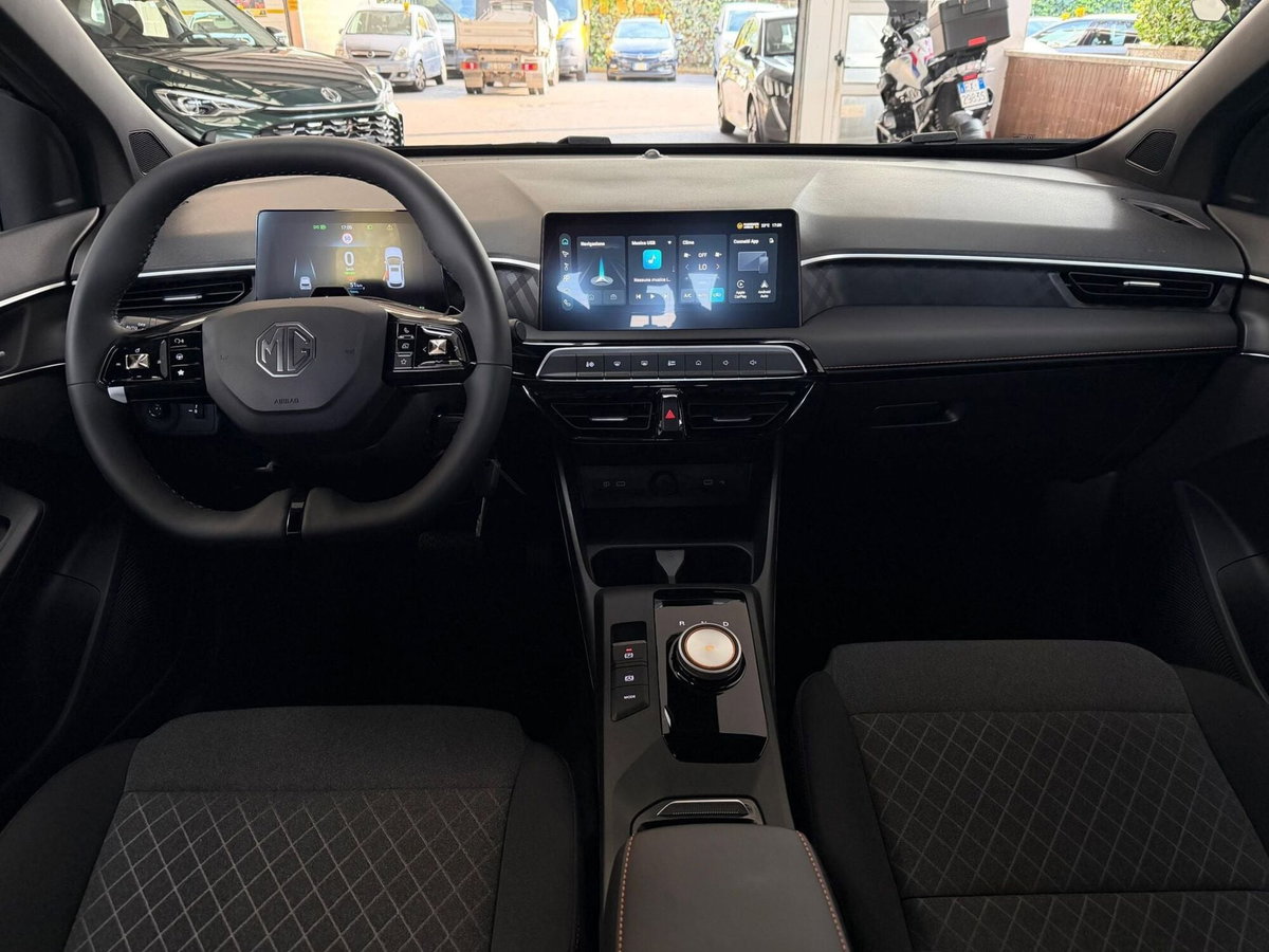 Mg MG3 1.5 hybrid+ Standard auto (9)