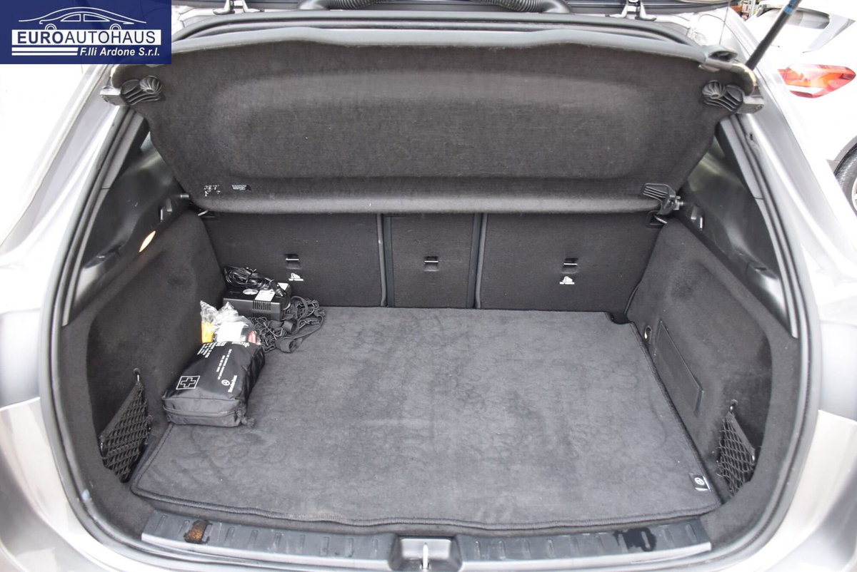Mercedes-Benz GLA SUV 200 d Business Extra auto (14)