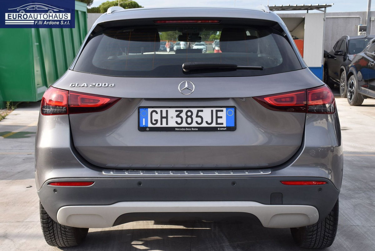Mercedes-Benz GLA SUV 200 d Business Extra auto (5)