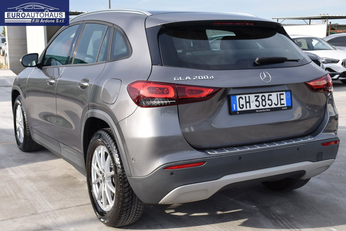 Mercedes-Benz GLA SUV 200 d Business Extra auto (6)