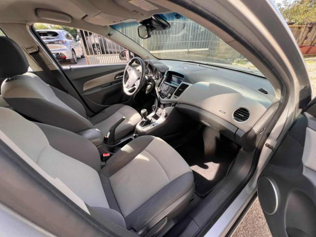 Chevrolet Cruze 2.0 Diesel 150CV 4 porte LT (11)