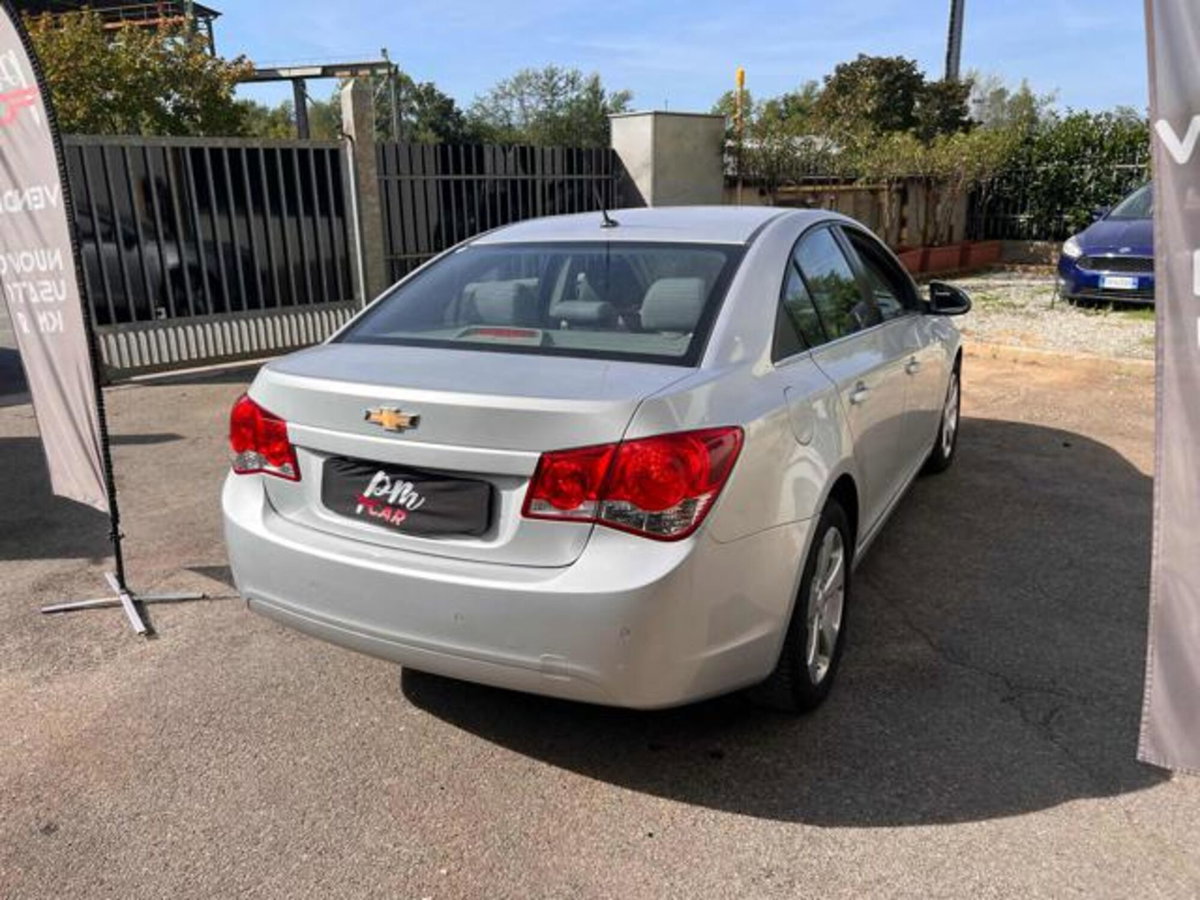 Chevrolet Cruze 2.0 Diesel 150CV 4 porte LT (5)