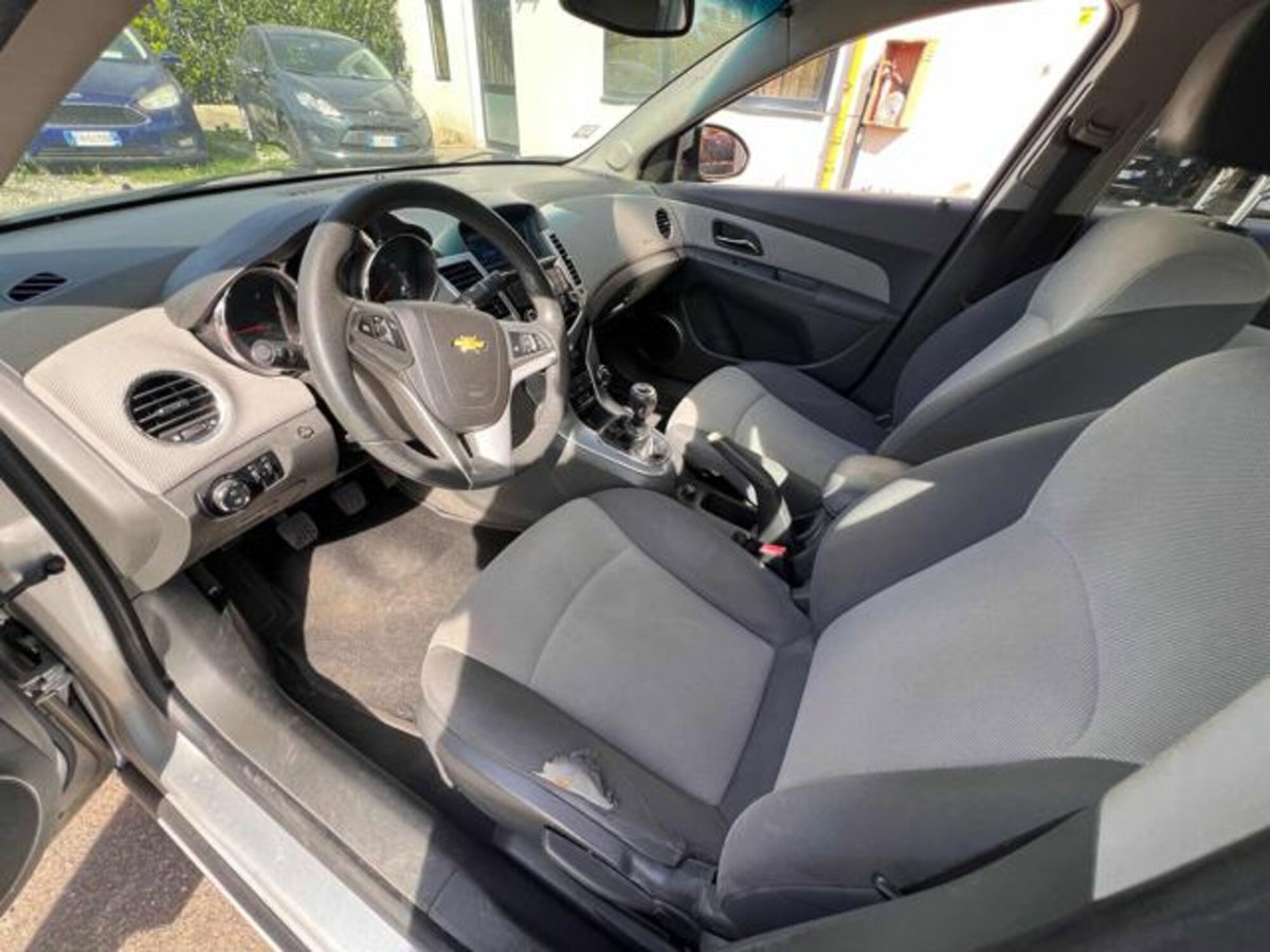 Chevrolet Cruze 2.0 Diesel 150CV 4 porte LT (8)