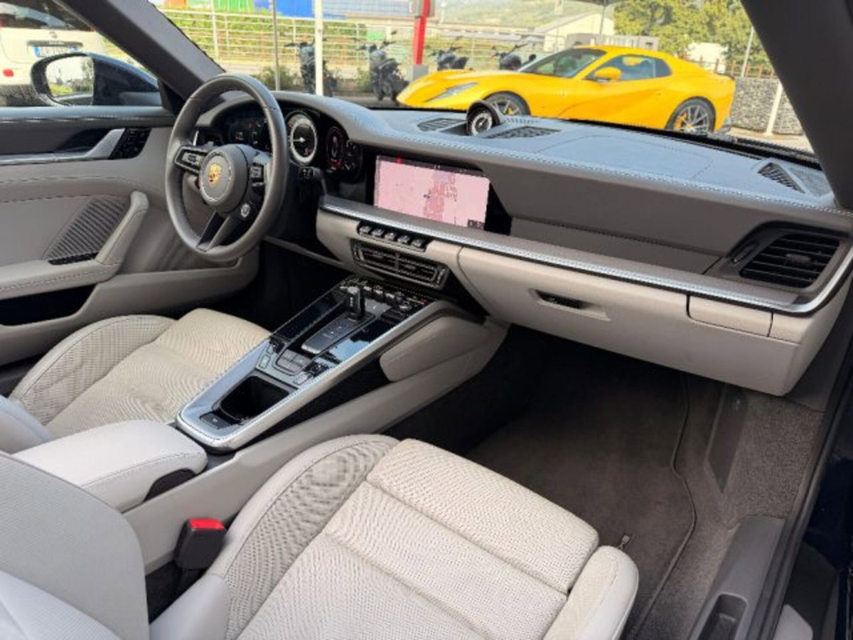 Porsche 911 Cabrio Cabrio 3.0 Carrera 4S (11)
