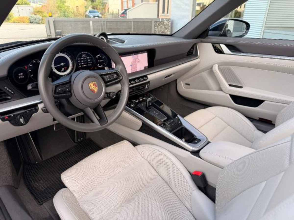 Porsche 911 Cabrio Cabrio 3.0 Carrera 4S (9)