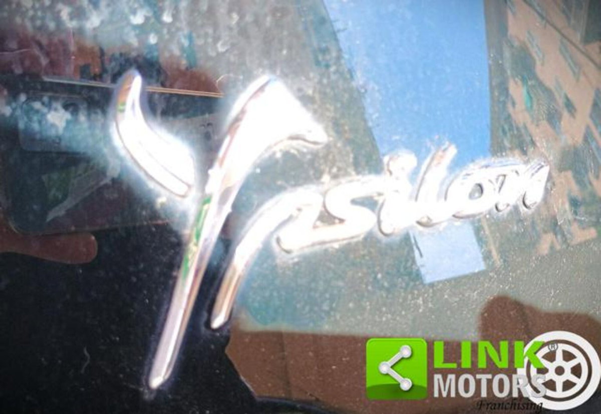 Lancia Ypsilon 1.2 69 CV 5 porte Platinum (10)