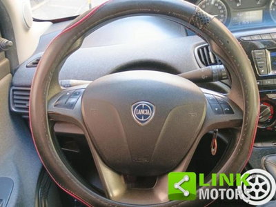 Lancia Ypsilon 1.2 69 CV 5 porte Platinum (13)