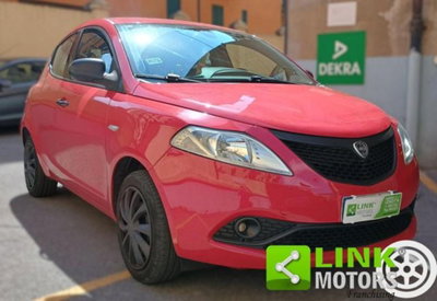 Lancia Ypsilon 1.2 69 CV 5 porte Platinum (2)
