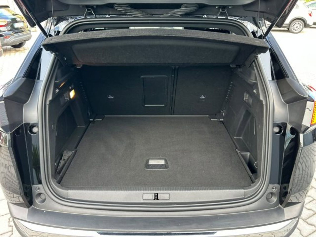 Peugeot 3008 BlueHDi 130 S&S EAT8 Allure Pack (17)