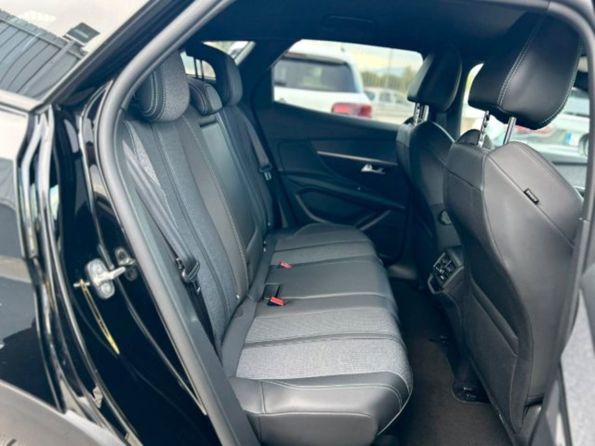 Peugeot 3008 BlueHDi 130 S&S EAT8 Allure Pack (20)