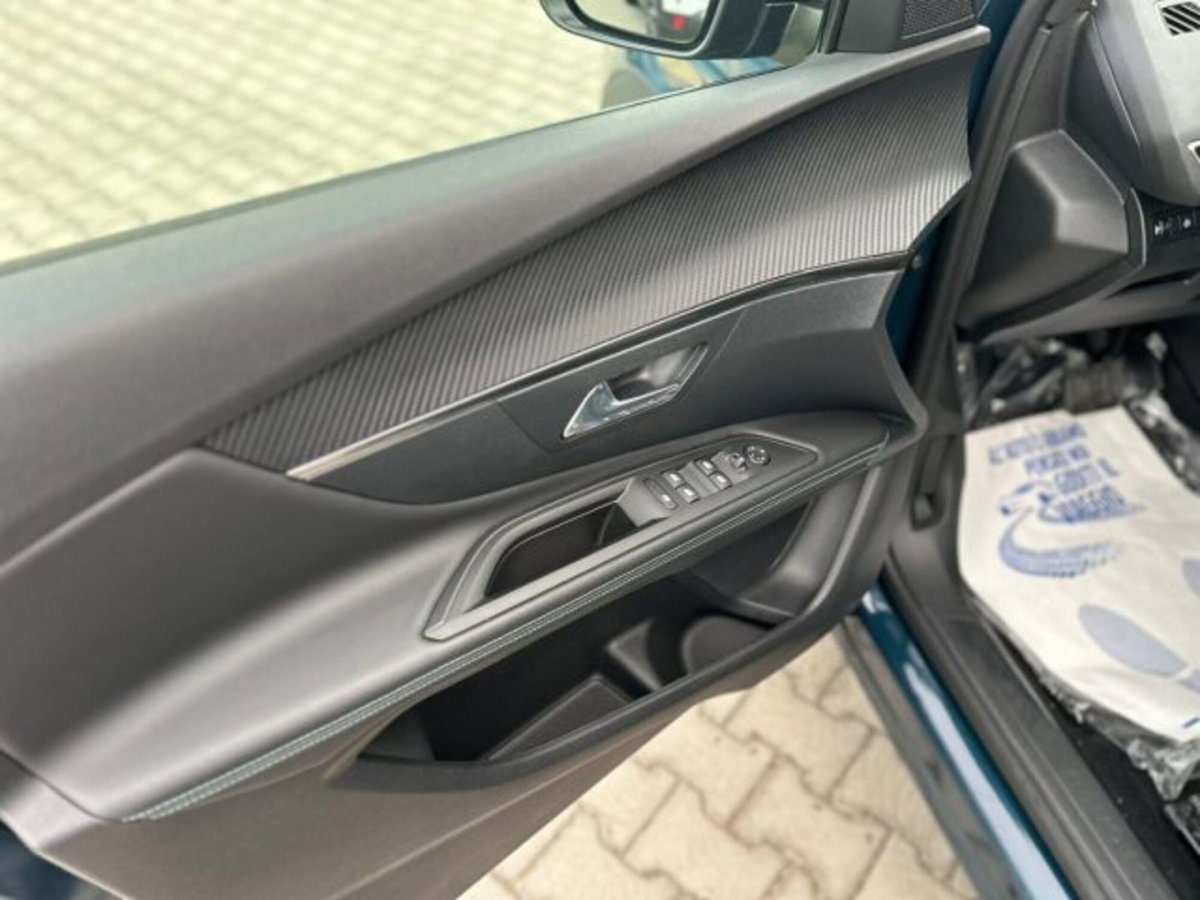 Peugeot 3008 BlueHDi 130 S&S EAT8 Allure Pack (8)