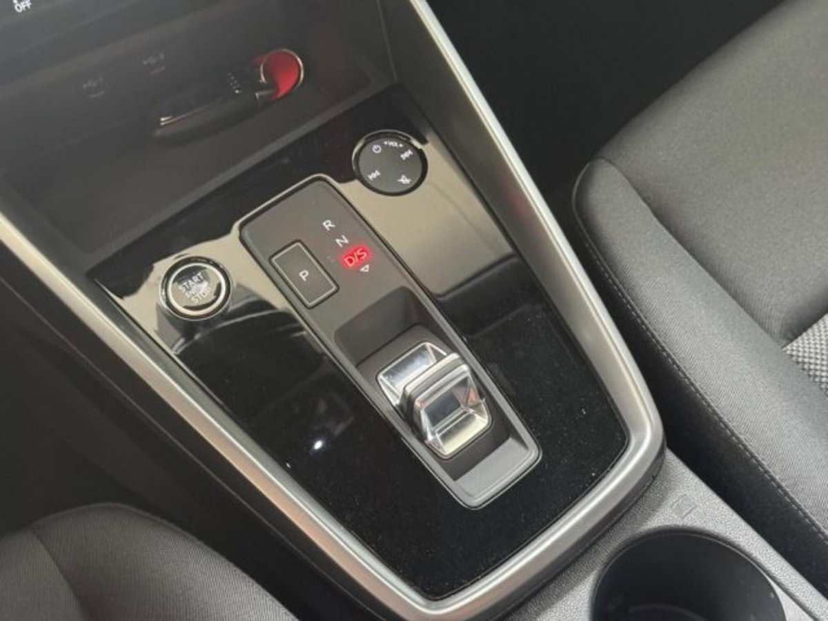 Audi A3 Sportback 30 TDI S tronic Business (14)