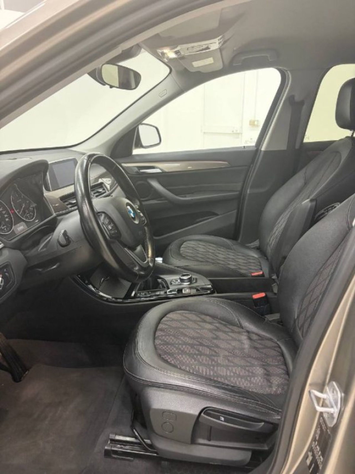 BMW X1 sDrive18d xLine Plus (10)