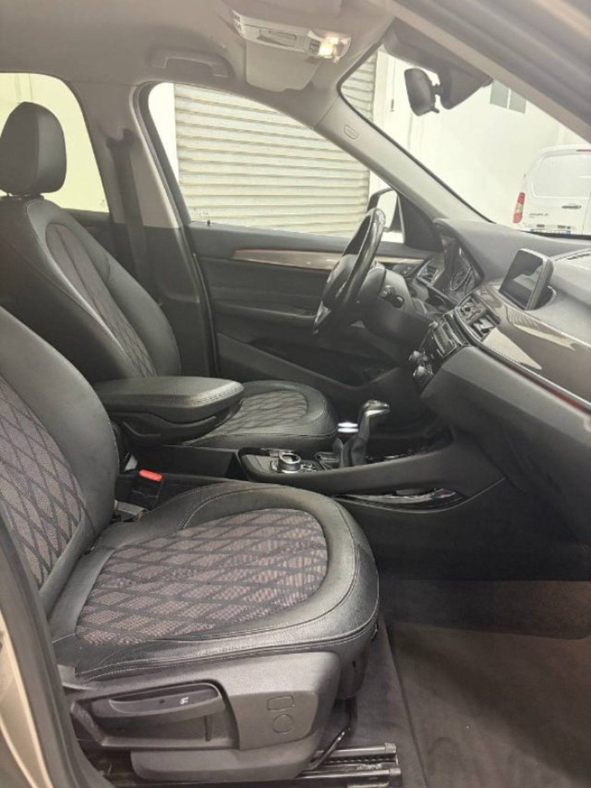 BMW X1 sDrive18d xLine Plus (15)