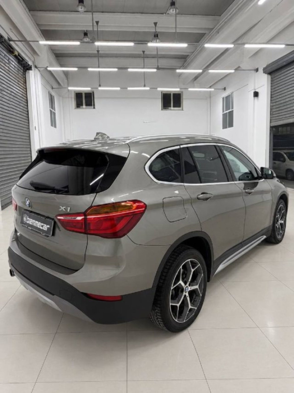 BMW X1 sDrive18d xLine Plus (3)
