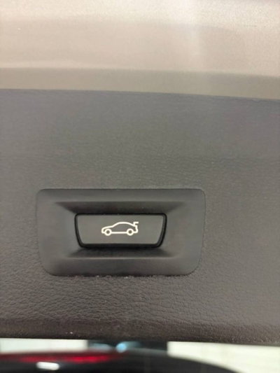 BMW X1 sDrive18d xLine Plus (6)