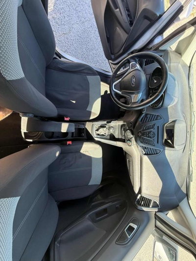 Ford EcoSport 1.5 TDCi 95 CV Titanium S (16)