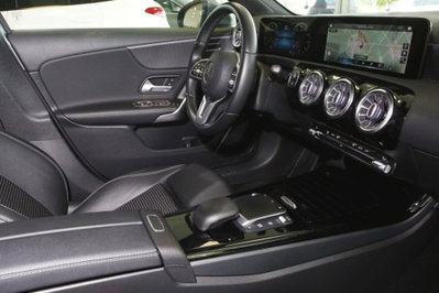 Mercedes-Benz Classe A 180 d Automatic Sport (7)