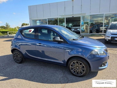 Lancia Ypsilon 1.0 FireFly 5 porte S&S Hybrid Gold Plus (2)