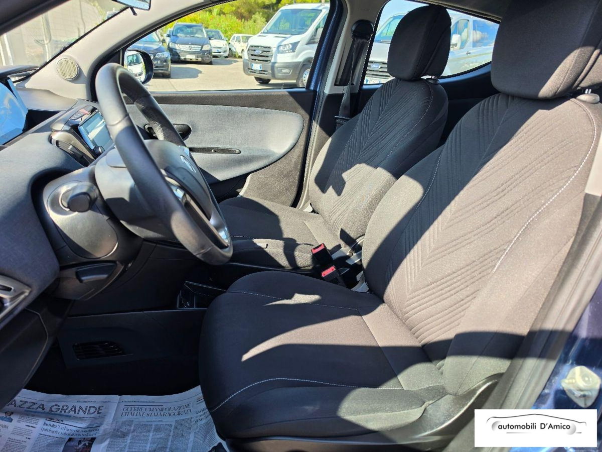 Lancia Ypsilon 1.0 FireFly 5 porte S&S Hybrid Gold Plus (5)