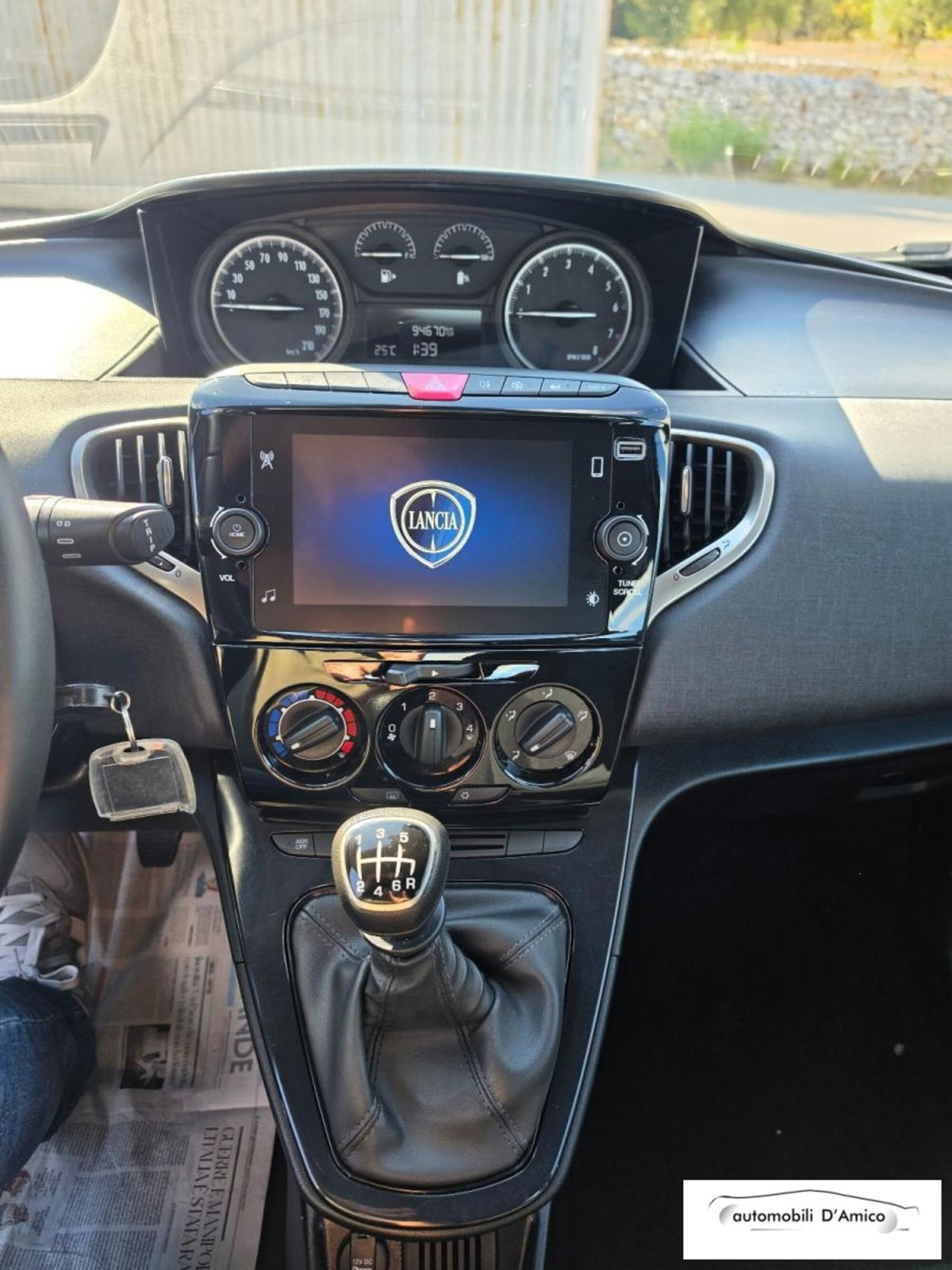 Lancia Ypsilon 1.0 FireFly 5 porte S&S Hybrid Gold Plus (8)