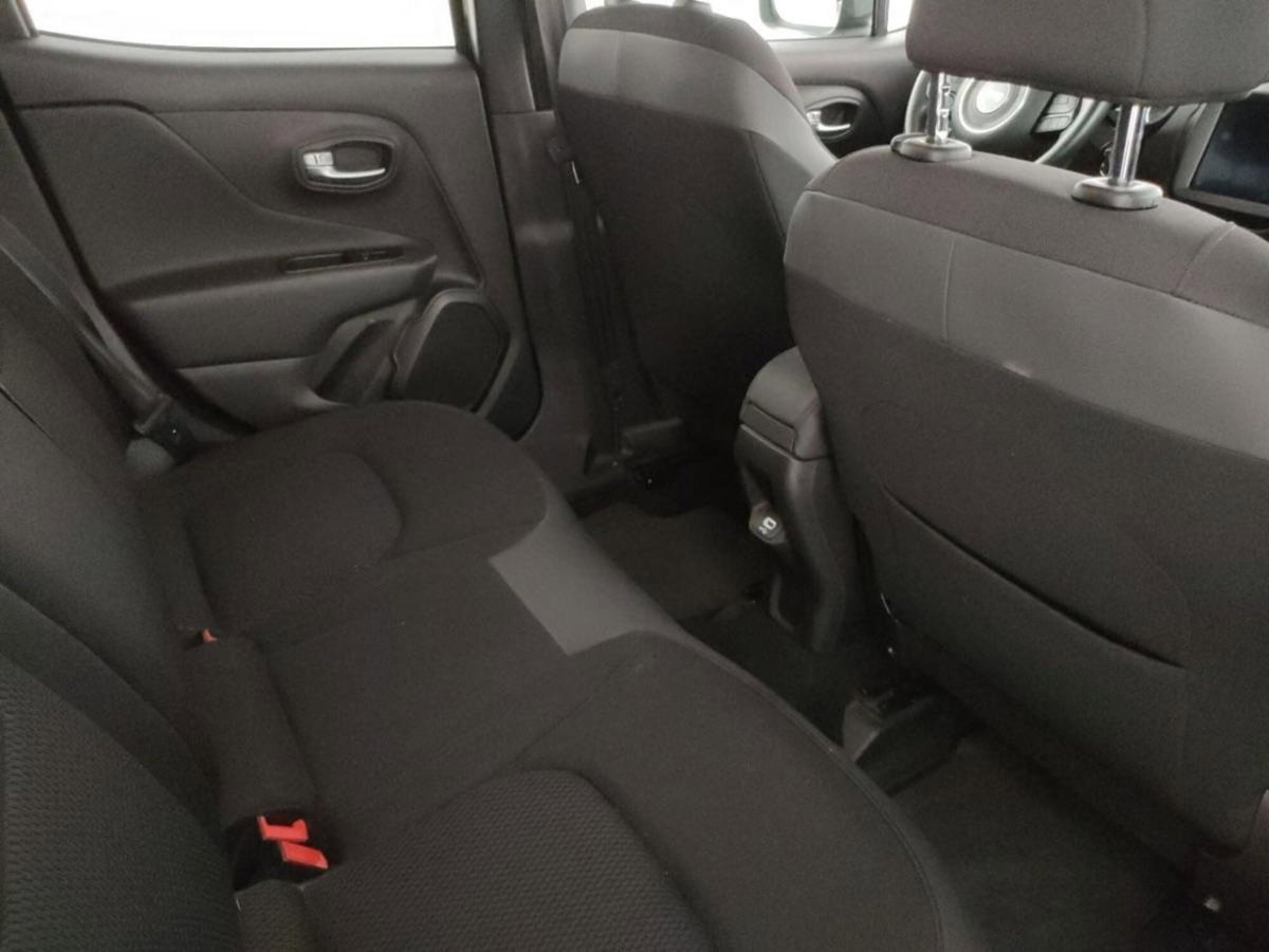 Jeep Renegade 1.6 Mjt 120 CV Limited (12)