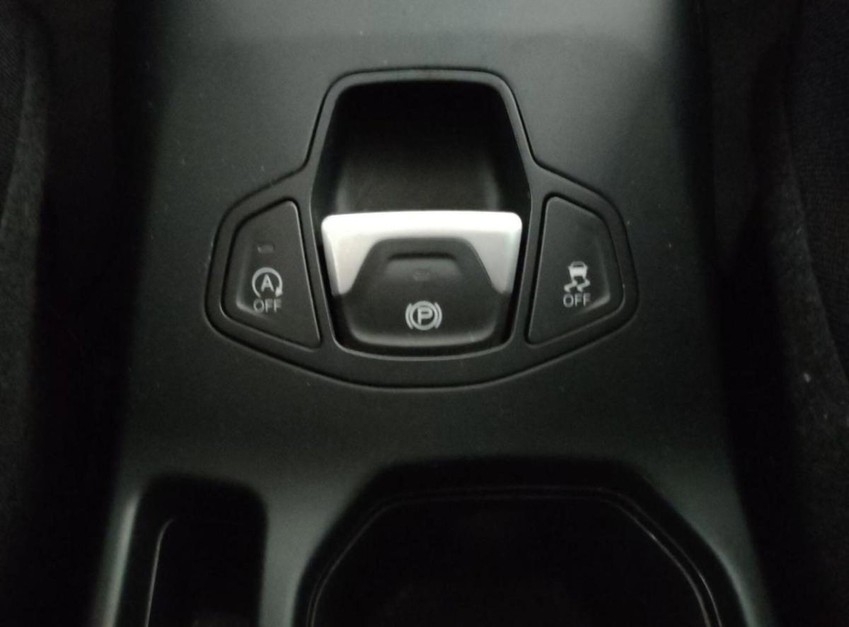 Jeep Renegade 1.6 Mjt 120 CV Limited (15)