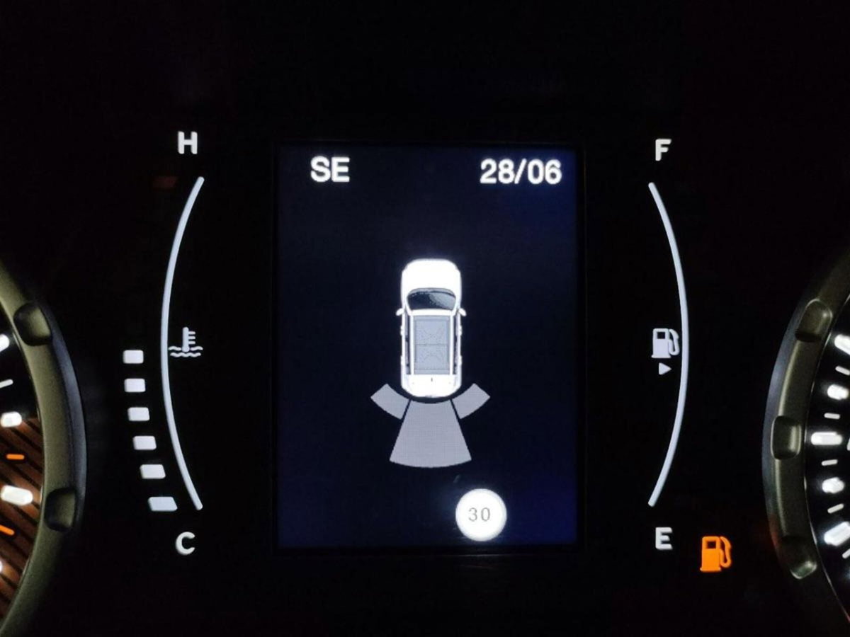 Jeep Renegade 1.6 Mjt 120 CV Limited (19)