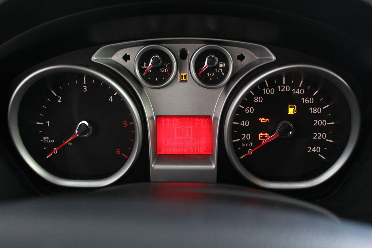 Ford Kuga 2.0 TDCi 136 CV 2WD Titanium DPF (10)