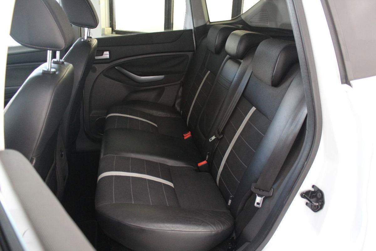 Ford Kuga 2.0 TDCi 136 CV 2WD Titanium DPF (13)