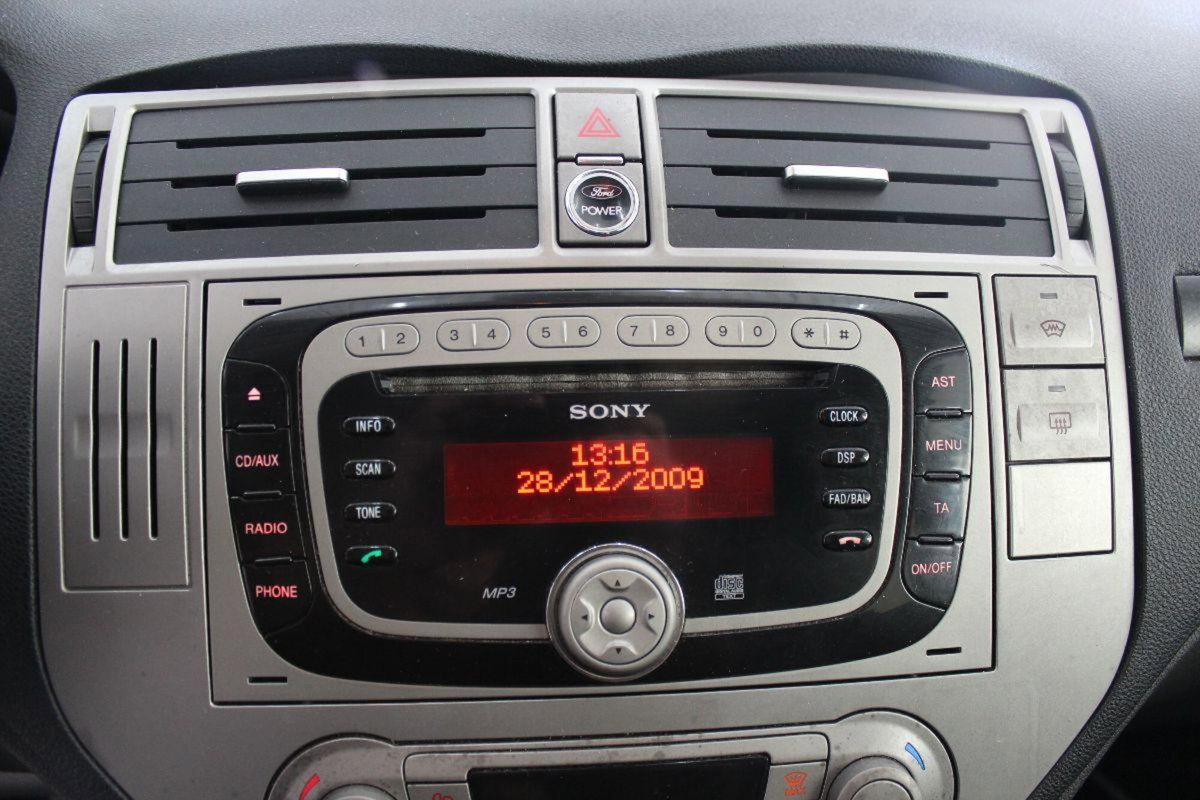 Ford Kuga 2.0 TDCi 136 CV 2WD Titanium DPF (14)