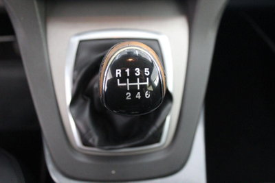 Ford Kuga 2.0 TDCi 136 CV 2WD Titanium DPF (16)