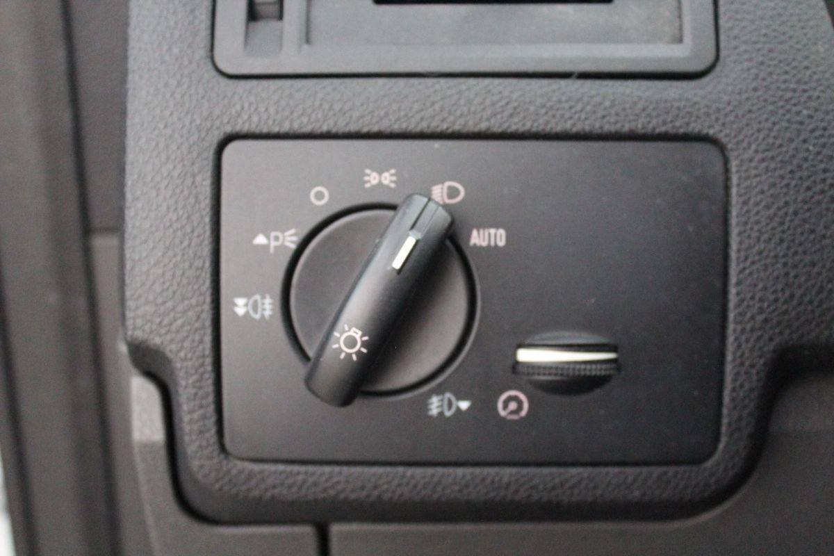 Ford Kuga 2.0 TDCi 136 CV 2WD Titanium DPF (17)