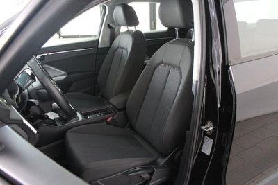 Audi Q3 35 TDI quattro S tronic Business (11)