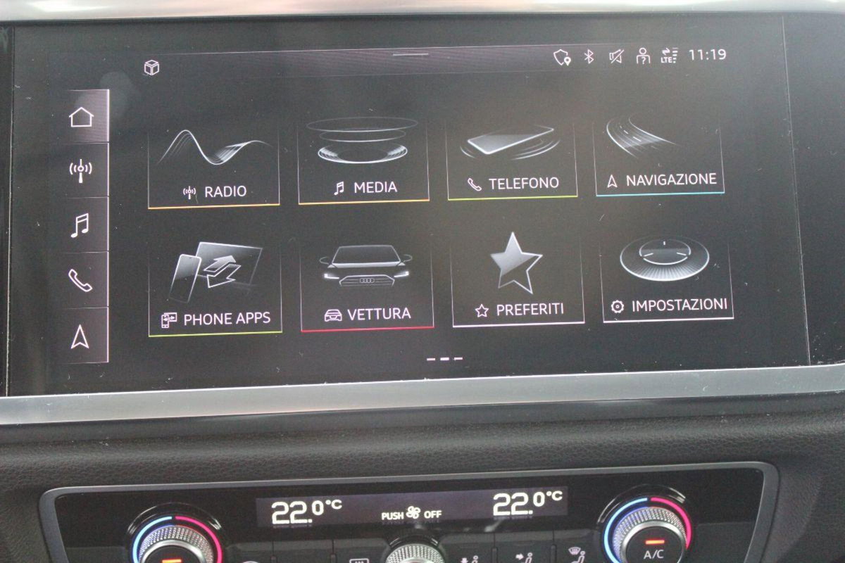Audi Q3 35 TDI quattro S tronic Business (13)