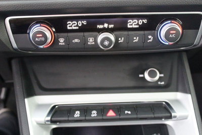 Audi Q3 35 TDI quattro S tronic Business (14)