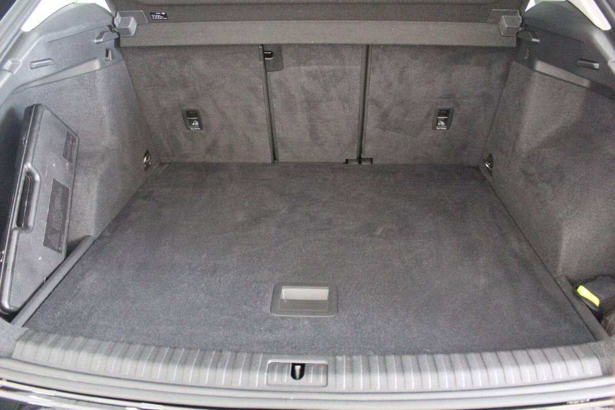 Audi Q3 35 TDI quattro S tronic Business (18)