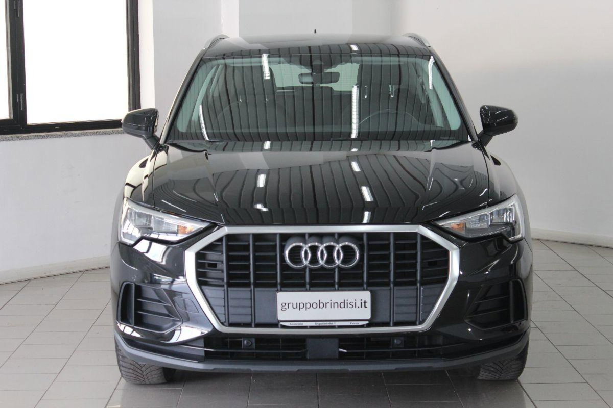 Audi Q3 35 TDI quattro S tronic Business (2)