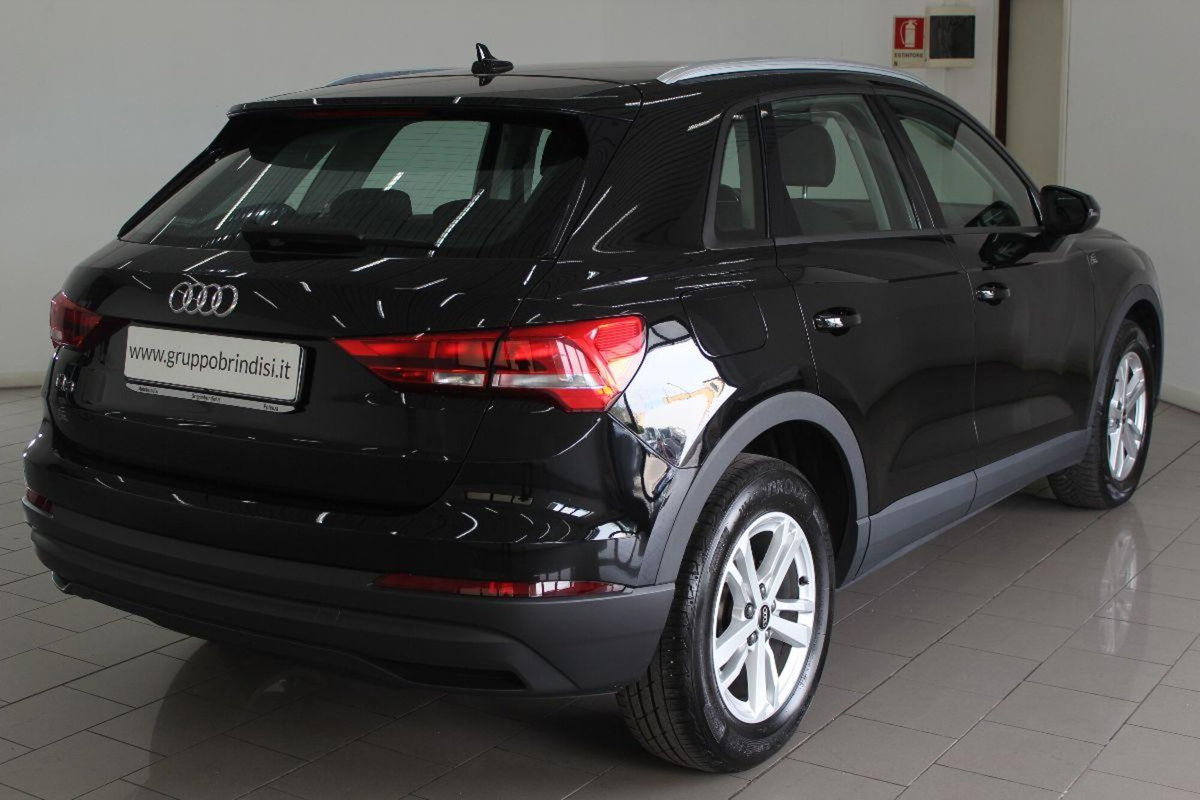 Audi Q3 35 TDI quattro S tronic Business (4)