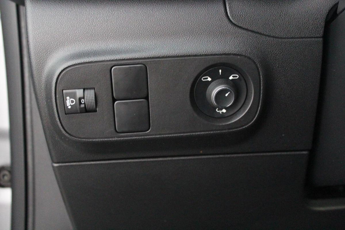 Citroen C3 PureTech 110 S&S EAT6 Shine (15)