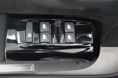 Citroen C3 PureTech 110 S&S EAT6 Shine (16)