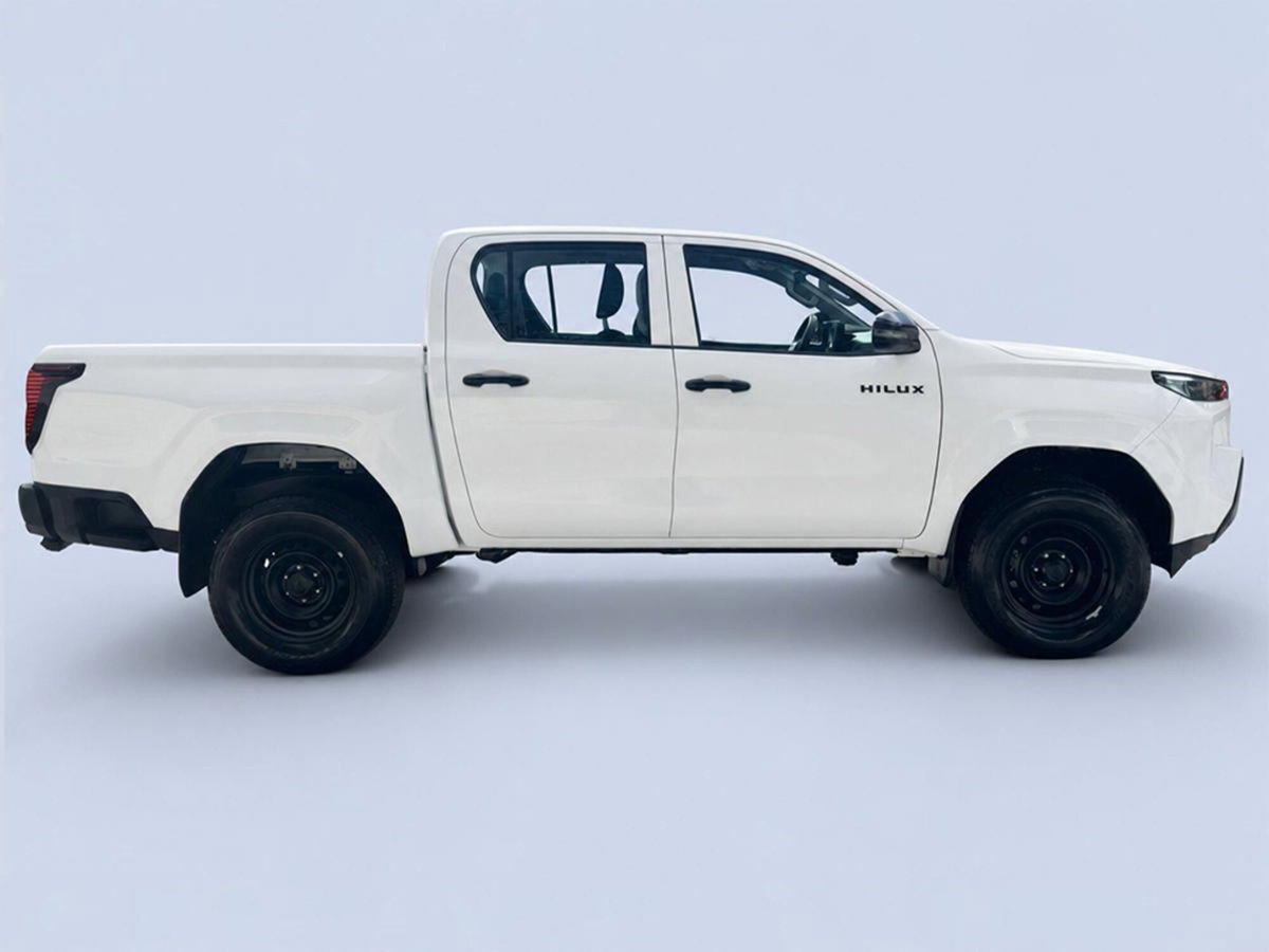 Toyota Hilux 2.8 d-4d 48V double cab Hilux auto (5)