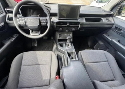 Toyota Hilux 2.8 d-4d 48V double cab Hilux auto (7)