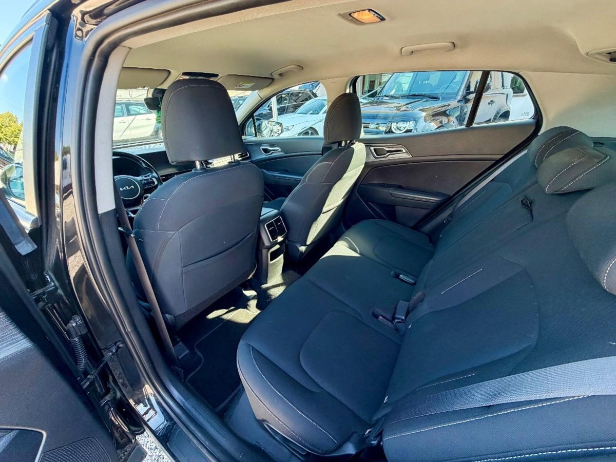 Kia Sportage 1.6 CRDI 136 DCT7 2WD Mild Hybrid Black Edition (12)