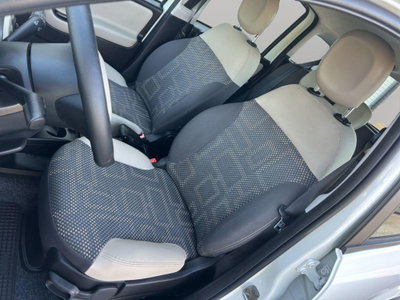 Fiat Panda 1.3 MJT 95 CV S&S 4x4 (11)