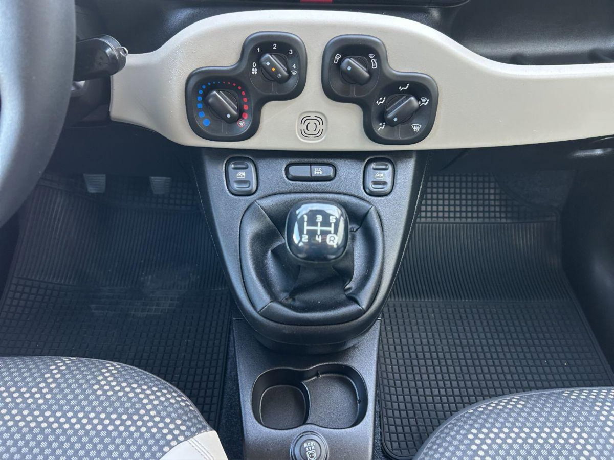 Fiat Panda 1.3 MJT 95 CV S&S 4x4 (18)